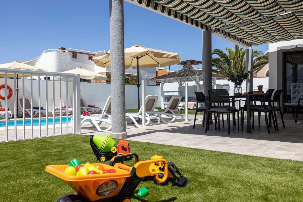 Ideal For Family Holidays, Near Beach And Golf- Casa James La Guirra Kültér fotó