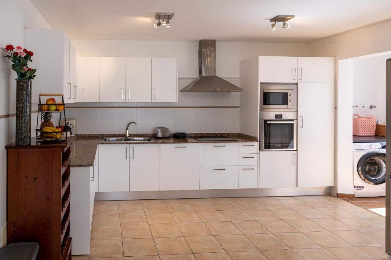 Ideal For Family Holidays, Near Beach And Golf- Casa James La Guirra Kültér fotó