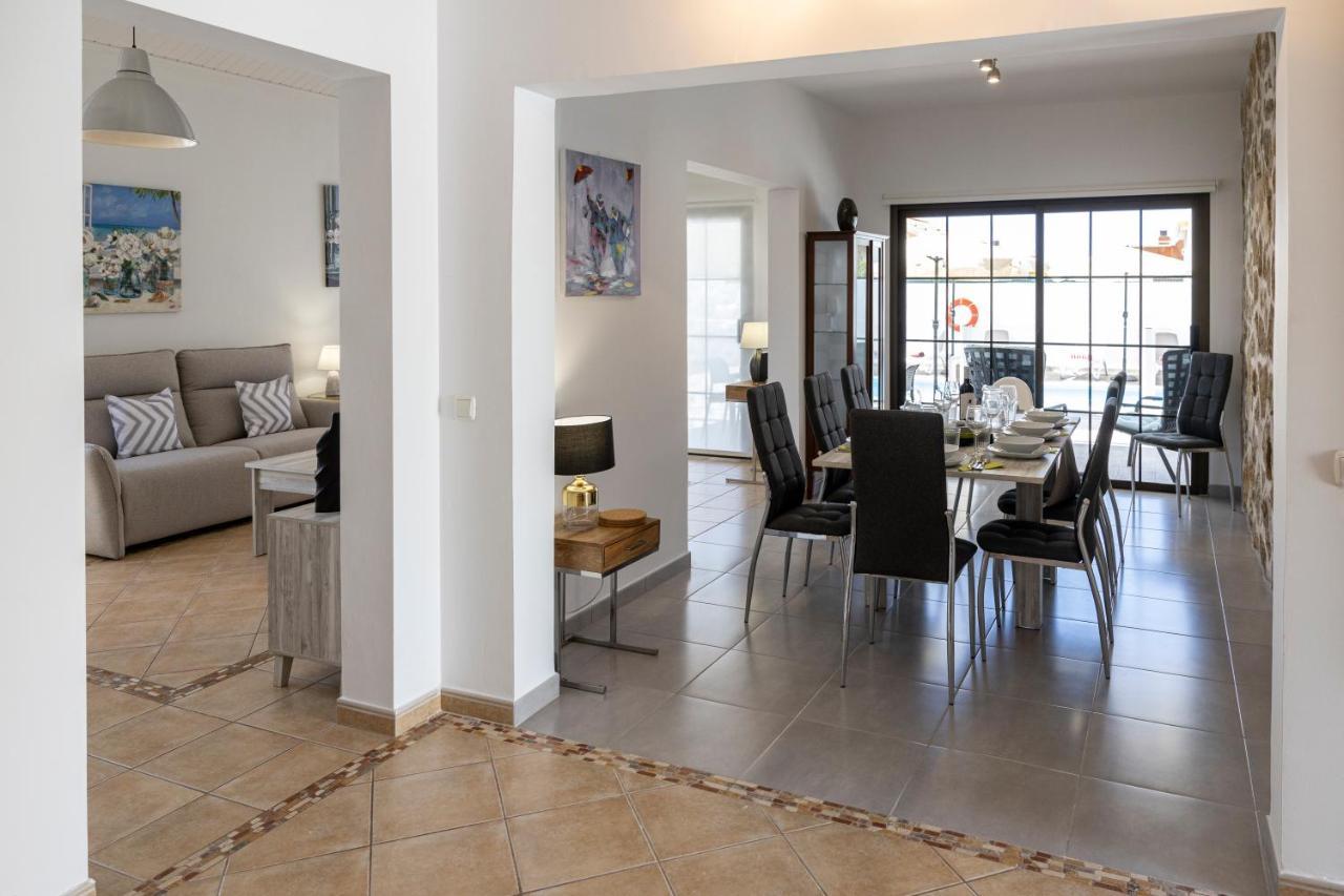 Ideal For Family Holidays, Near Beach And Golf- Casa James La Guirra Kültér fotó
