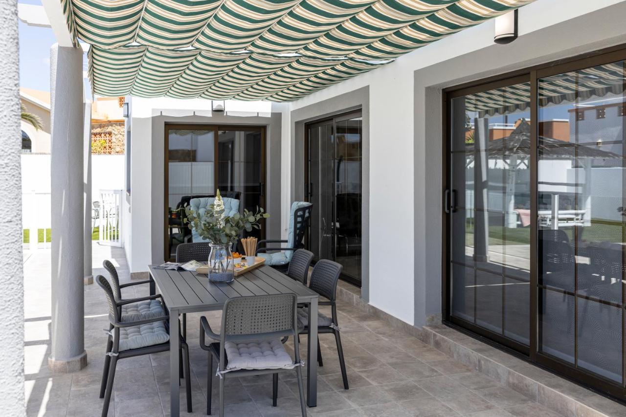 Ideal For Family Holidays, Near Beach And Golf- Casa James La Guirra Kültér fotó