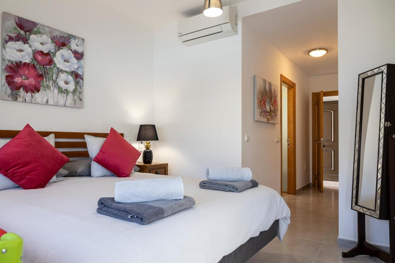 Ideal For Family Holidays, Near Beach And Golf- Casa James La Guirra Kültér fotó