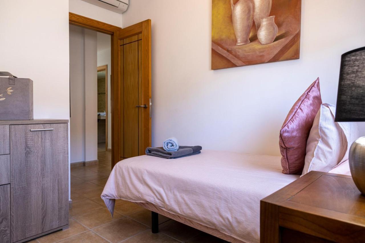 Ideal For Family Holidays, Near Beach And Golf- Casa James La Guirra Kültér fotó