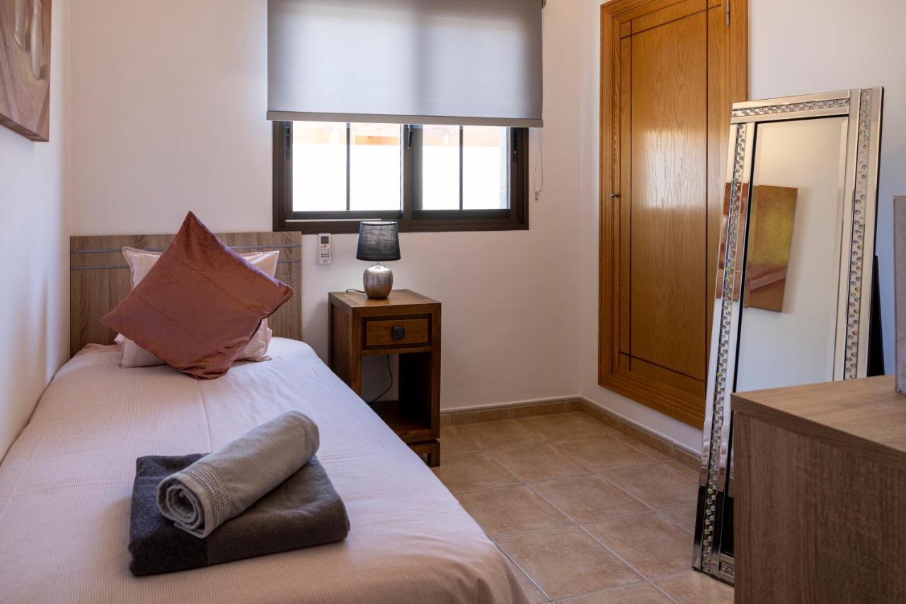 Ideal For Family Holidays, Near Beach And Golf- Casa James La Guirra Kültér fotó