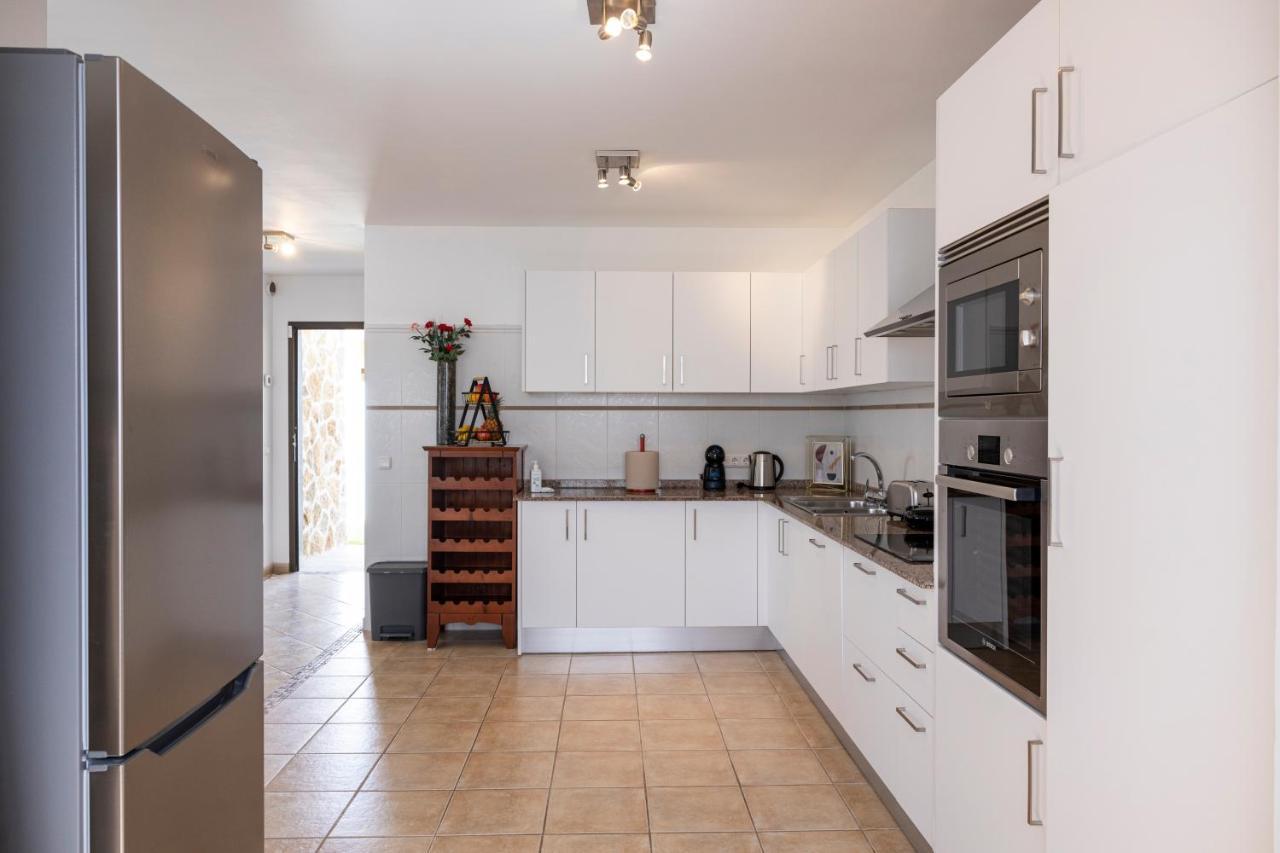 Ideal For Family Holidays, Near Beach And Golf- Casa James La Guirra Kültér fotó